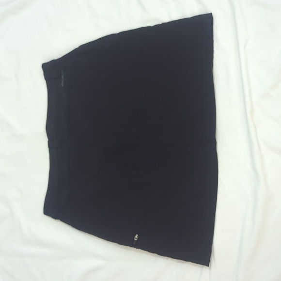 Eddie Bauer Rainier Skort, Color Black Size 4 - Picture 2 of 15